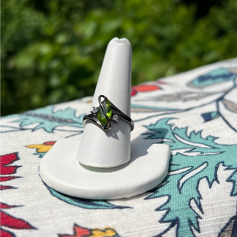 925 Peridot Ring